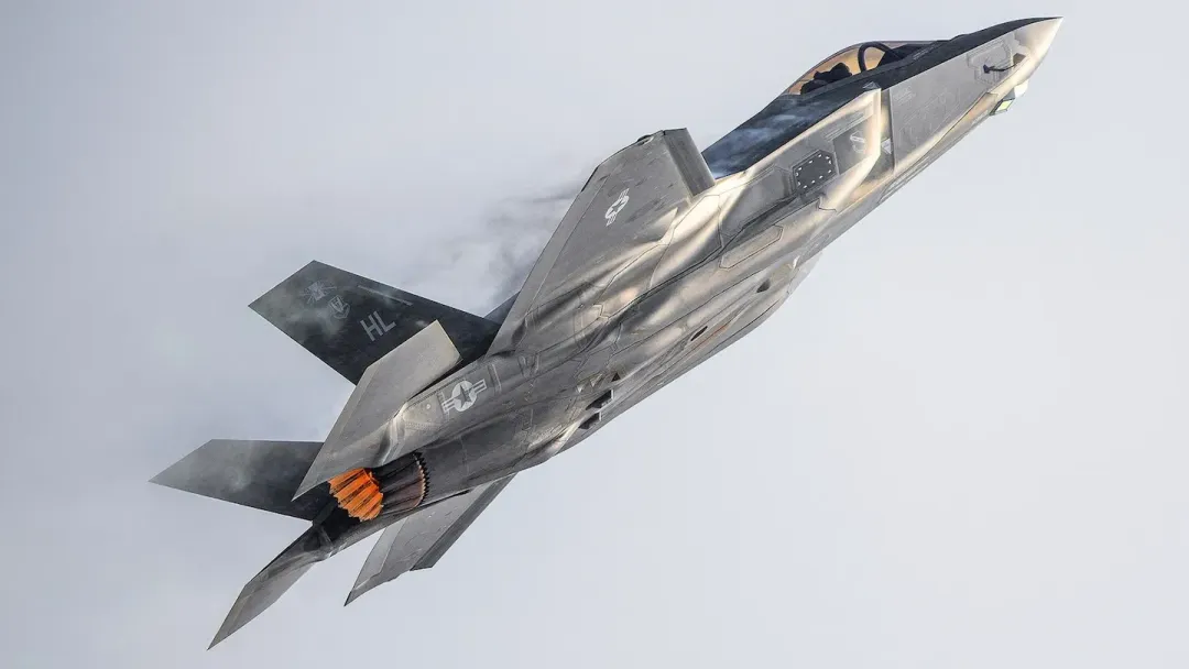 红盘 美国增兵！“10架F-35已出动”